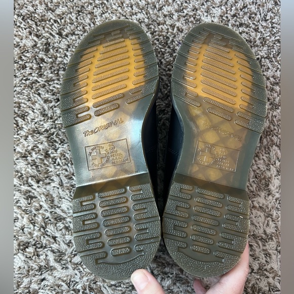 Dr. Martens smooth black leather Adrian tassel loafer shoes Women’s sz 9 - Picture 9 of 11